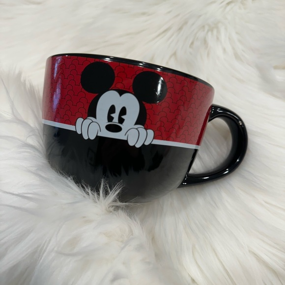Disney Silver Buffalo Mickey Mouse Pie Eye Big Smile Ceramic Soup Mug, 24 Ounces - Picture 7 of 14